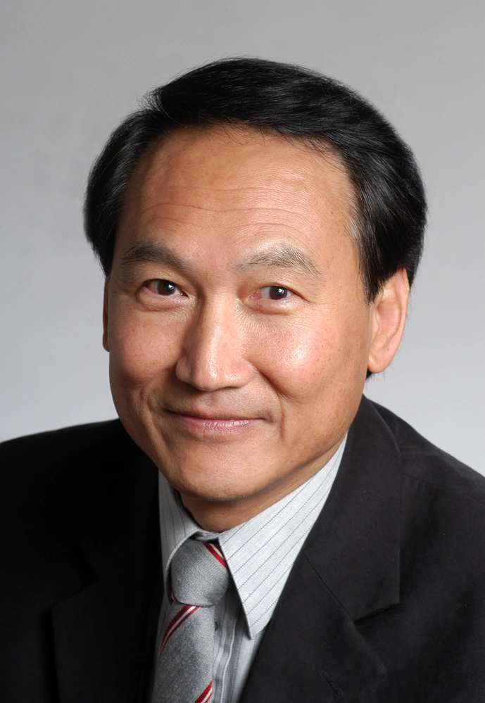Chenming Hu